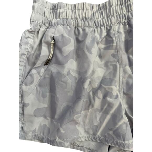Vuori Dash Light Camo‎ Print Athletic Shorts Gray Size Medium - Picture 6 of 7